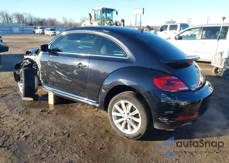 2018 Volkswagen Beetle 2.0T Se из США, поврежденный, VIN 3VWJD7AT1JM701863